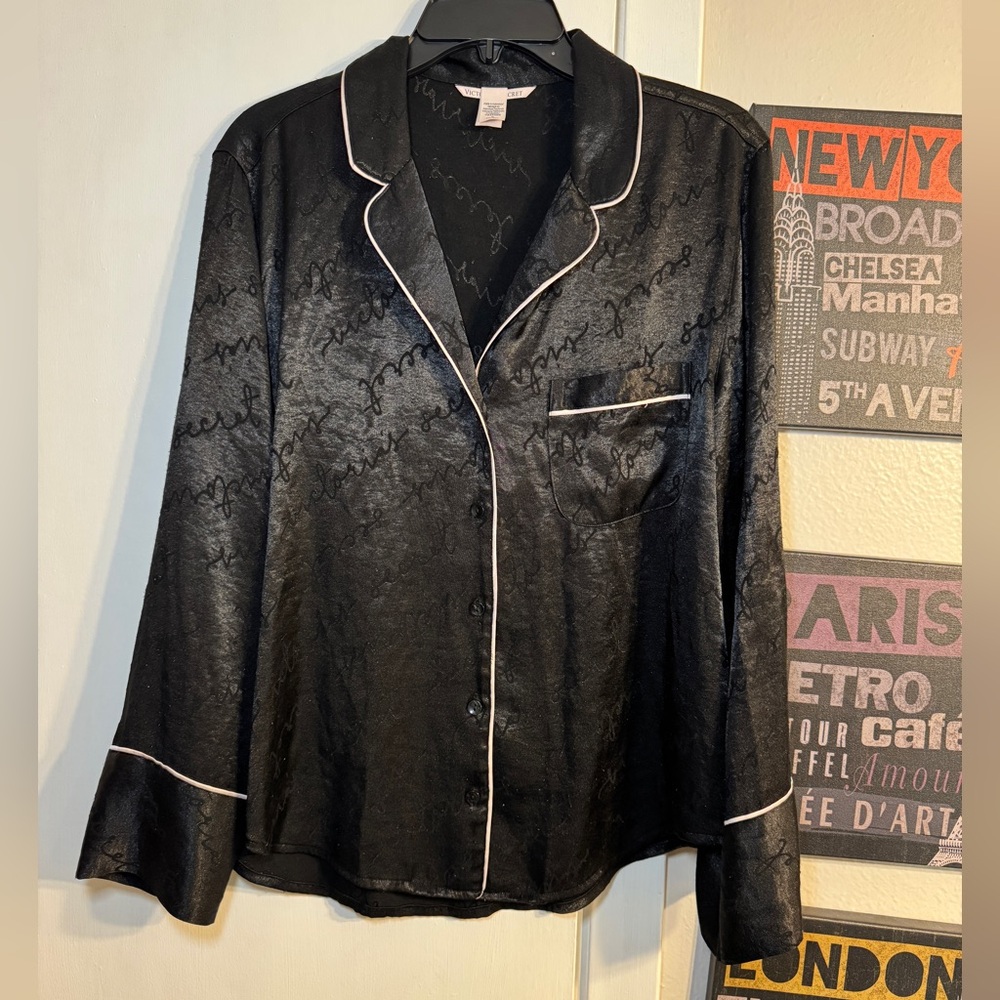 Victoria’s Secret Black Sleep Top